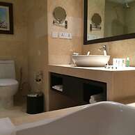 Le Meridien Paro, Riverfront