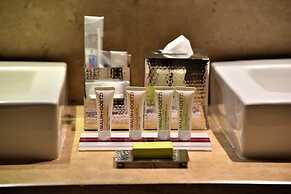 Le Meridien Paro, Riverfront