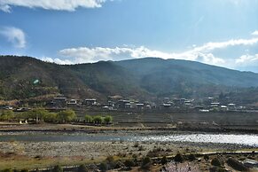 Le Meridien Paro, Riverfront