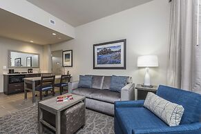 Embassy Suites by Hilton The Woodlands at Hughes Landing