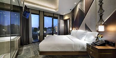 DoubleTree by Hilton Hotel Istanbul - Piyalepasa