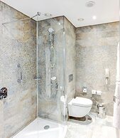 DoubleTree by Hilton Hotel Istanbul - Piyalepasa