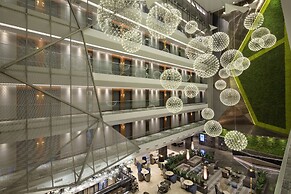 DoubleTree by Hilton Hotel Istanbul - Piyalepasa