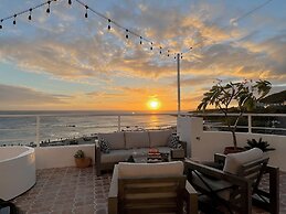 Minimi Inn - SailRock Beach House