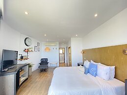 Minimi Inn - SailRock Beach House