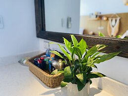 Minimi Inn - SailRock Beach House