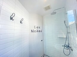 Minimi Inn - SailRock Beach House