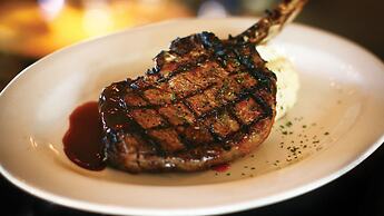 Crowne Plaza Shenandoah - The Woodlands Area by IHG