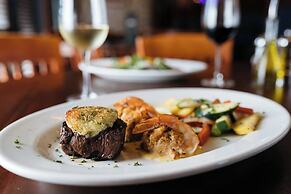 Crowne Plaza Shenandoah - The Woodlands Area by IHG