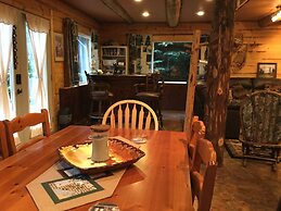 Renfro's Lakeside Retreat - Cabin's and R.V. Park