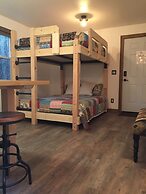 Renfro's Lakeside Retreat - Cabin's and R.V. Park