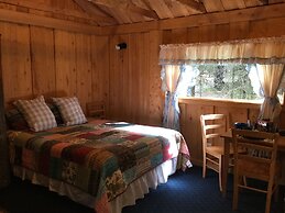 Renfro's Lakeside Retreat - Cabin's and R.V. Park