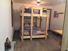 Renfro's Lakeside Retreat - Cabin's and R.V. Park