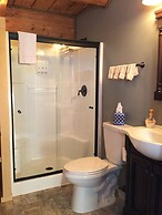 Renfro's Lakeside Retreat - Cabin's and R.V. Park