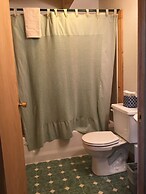 Renfro's Lakeside Retreat - Cabin's and R.V. Park