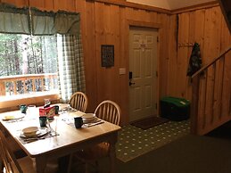 Renfro's Lakeside Retreat - Cabin's and R.V. Park