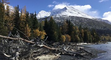 Renfro's Lakeside Retreat - Cabin's and R.V. Park