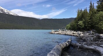 Renfro's Lakeside Retreat - Cabin's and R.V. Park