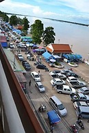 Riverfront Hotel Mukdahan