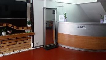 Airport Travelodge Manila - Hostel
