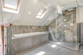 Palace Suites Heritage Hotel – Adults Only