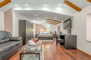 Palace Suites Heritage Hotel – Adults Only