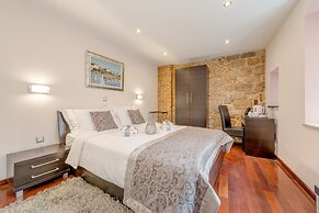 Palace Suites Heritage Hotel – Adults Only