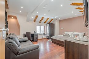 Palace Suites Heritage Hotel – Adults Only