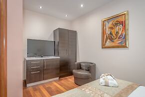 Palace Suites Heritage Hotel – Adults Only