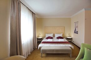 TISHINA Boutique Hotel