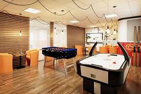Atrium Hotel