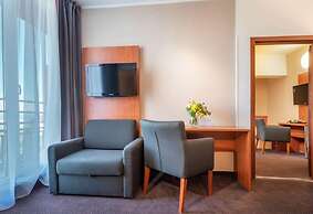 Atrium Hotel