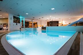 Atrium Hotel