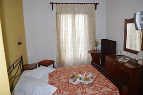 Hani Zisi Hotel