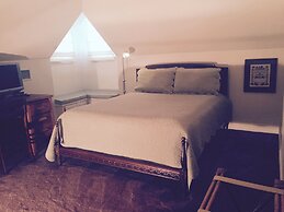 A Chateau on the Bayou Bed & Breakfast