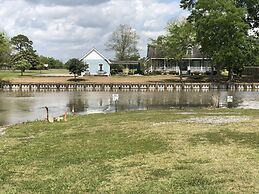 A Chateau on the Bayou Bed & Breakfast