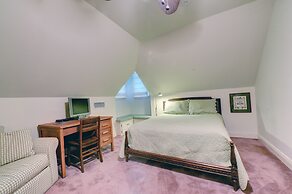 A Chateau on the Bayou Bed & Breakfast