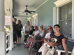 A Chateau on the Bayou Bed & Breakfast
