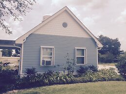 A Chateau on the Bayou Bed & Breakfast