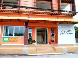 S Vittayakorn Apartment