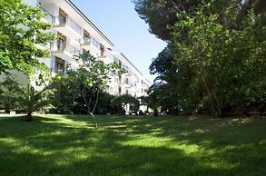 Guya Wave Hotel
