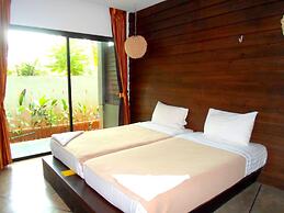 Naraya Riverside Resort