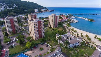 Beach Club 1 Bedroom Apartment