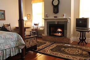 Corners Mansion Inn - A Bed & Breakfast