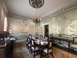 Corners Mansion Inn - A Bed & Breakfast