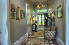 Corners Mansion Inn - A Bed & Breakfast