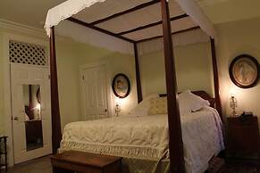 Corners Mansion Inn - A Bed & Breakfast