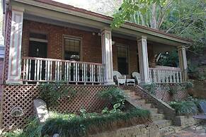 Corners Mansion Inn - A Bed & Breakfast