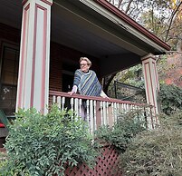 Corners Mansion Inn - A Bed & Breakfast