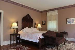 Corners Mansion Inn - A Bed & Breakfast